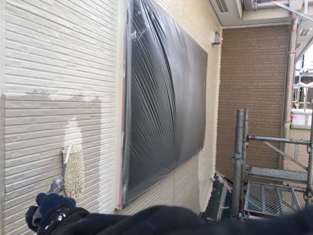 外壁塗装　窯業サイディング　中塗り　ファインパーフェクトトップ