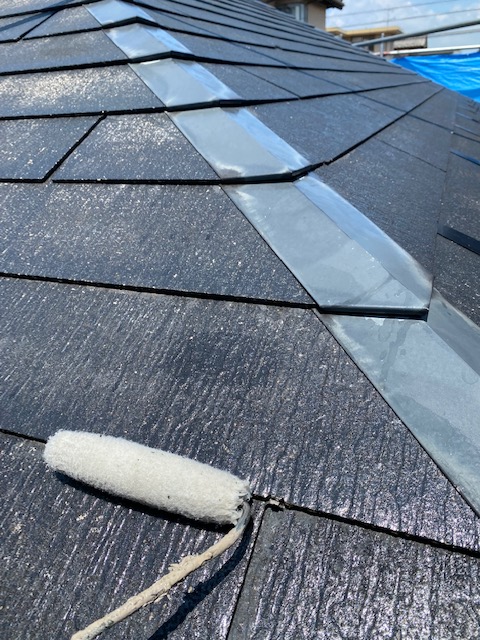 屋根塗装　新生スレート　4回塗り　下塗り　ベストシーラー