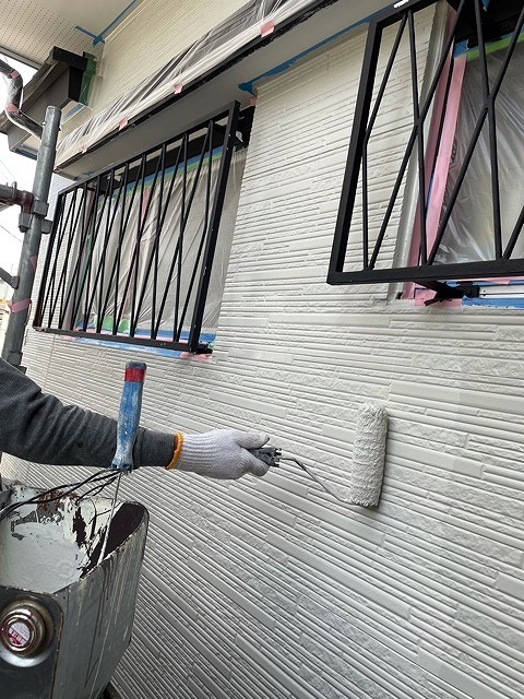 外壁塗装　窯業サイディング　2回塗り　上塗り　プラチナ無機コート