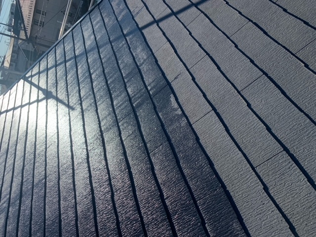 屋根塗装　新生スレート瓦　3回塗り　下塗り　ベストシーラー