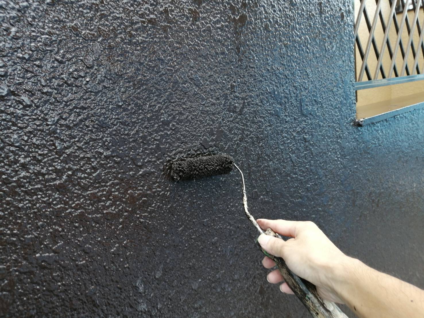 八千代市　外壁塗装　上塗り　アレスダイナミックTOP