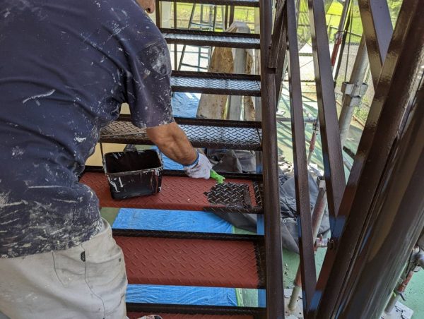 千葉市　付帯部塗装　鉄骨階段　錆止め　ファインパーフェクトトップ