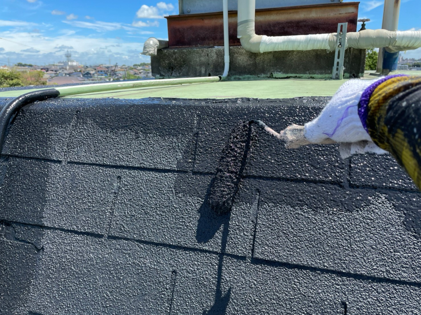 千葉市　アパート　屋根塗装　中塗り　水系カスタムシリコン