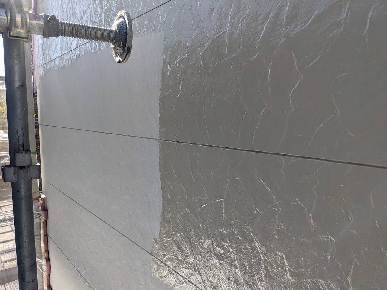 習志野市　外壁塗装　下塗り　プラチナ無機バインダー