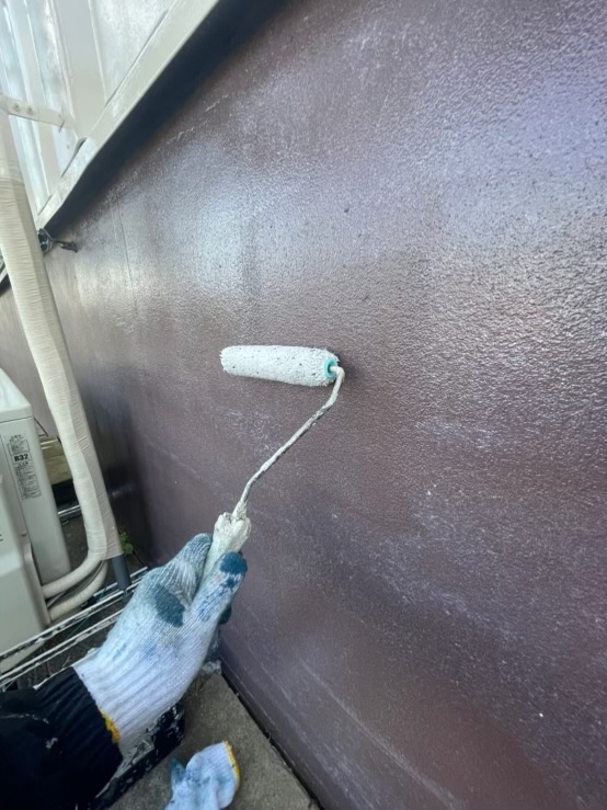 千葉市　工場　倉庫　基礎部分塗装　下塗り　水性シーラー