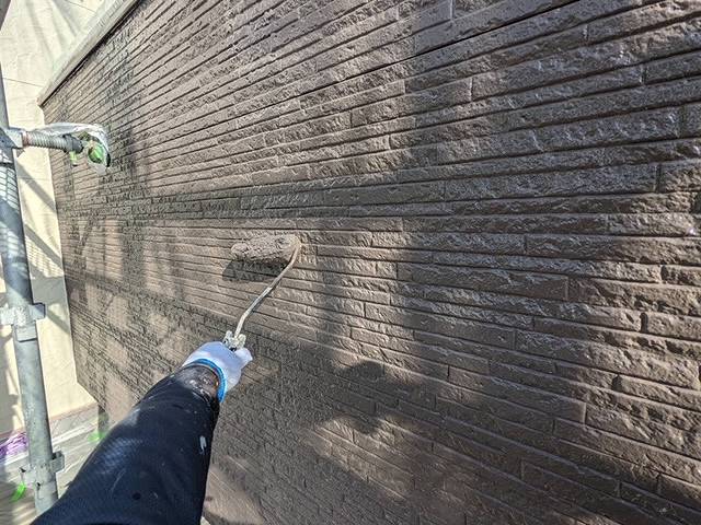 習志野市　外壁塗装　上塗り　プラチナ無機コート