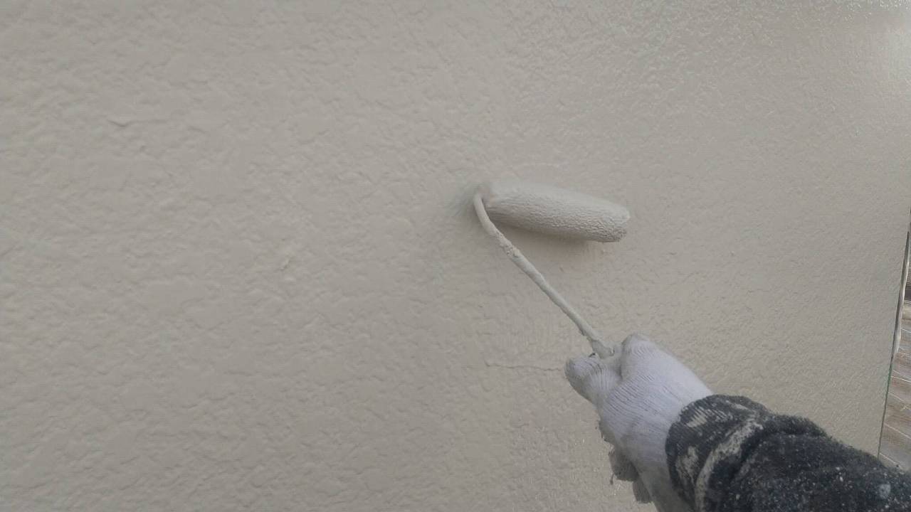 千葉市　外壁塗装　上塗り　ファインパーフェクトトップ