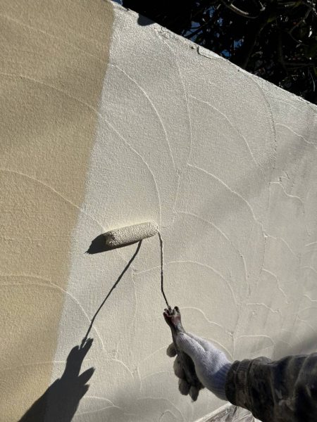 八千代市　塀塗装　中塗り　ビーズコートフレッシュ