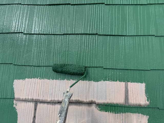 八千代市　屋根塗装　中塗り　プラチナルーフバインダー
