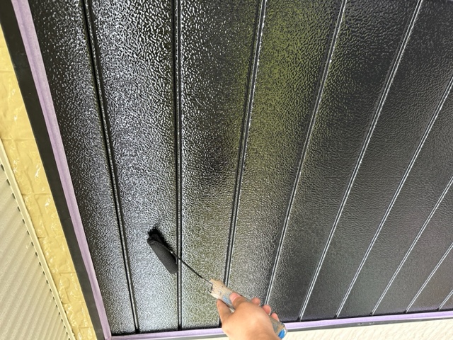 八千代市　付帯部塗装　雨戸パネル　ファインパーフェクトトップ