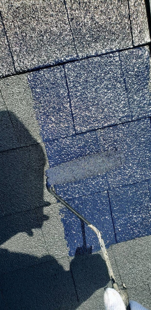 千葉市　屋根塗装　上塗り　水性シリコンベストⅡ