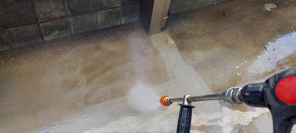 土間コンクリート　高圧洗浄