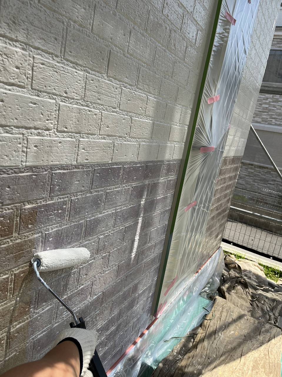 千葉市　外壁塗装　クリヤー塗装　上塗り　プラチナ無機コート