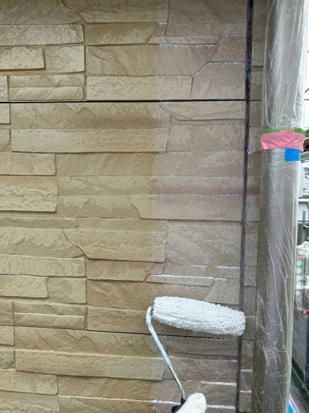 千葉市　外壁塗装　下塗り　クリヤー　水性スーパーコートクリヤーSi