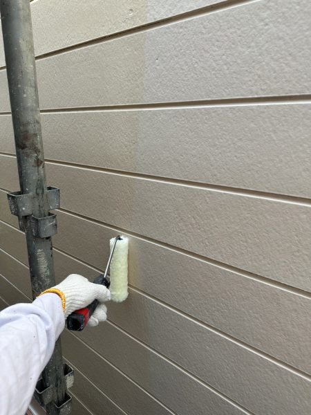 八千代市　外壁塗装　下塗り　浸透シーラー