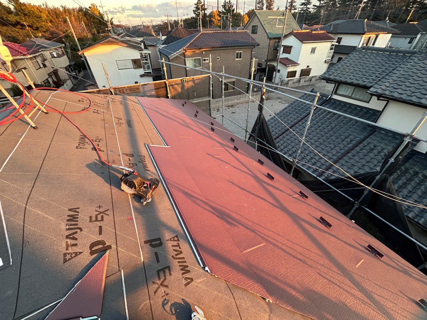 屋根　カバー工法　重葺　ガルバニウム鋼板