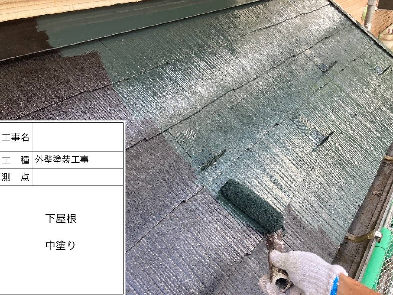 千葉市　アパート　屋根塗装　中塗り　ファインパーフェクトベスト