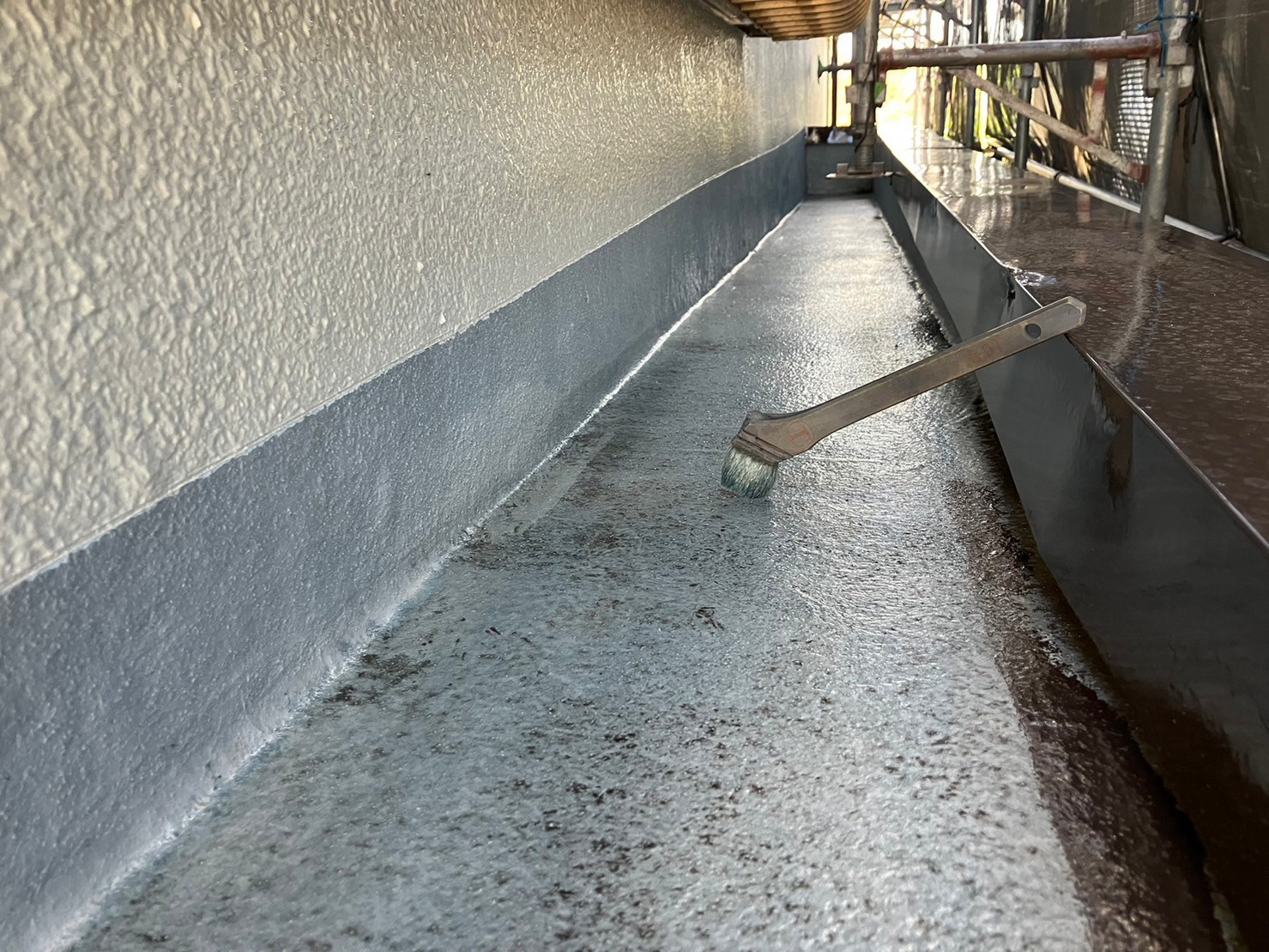 千葉市　アパート　ウレタン防水　下塗り　プライマー