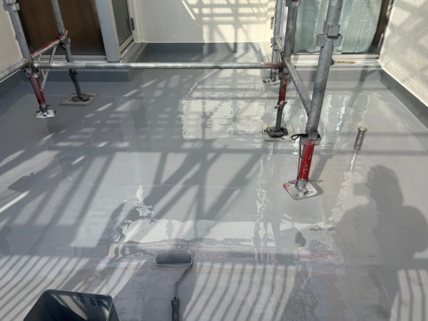 千葉市　陸屋根防水　バルコニー防水　上塗り　ウレタン樹脂