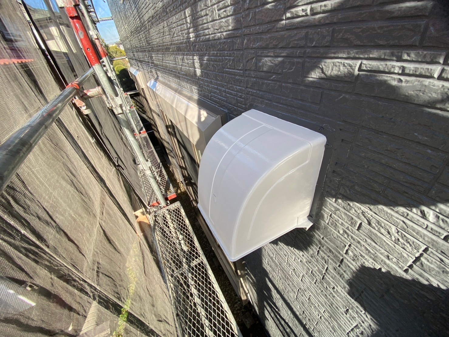 八千代市　検査　外壁　換気フード　シャッター
