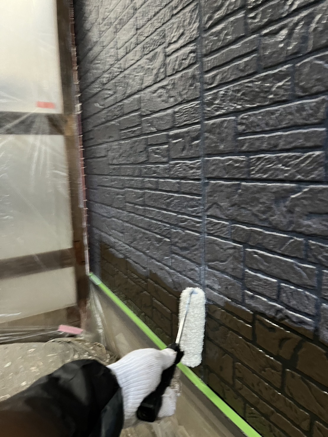 習志野市　外壁塗装　上塗り　スーパーUVコートクリヤー　遮熱