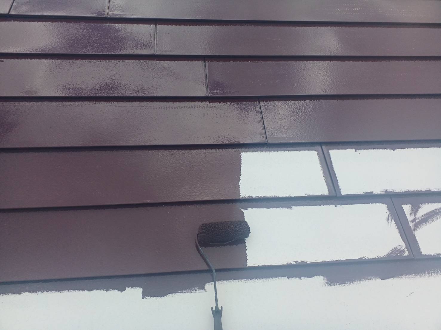 八千代市　屋根塗装　中塗り　サーモアイSi