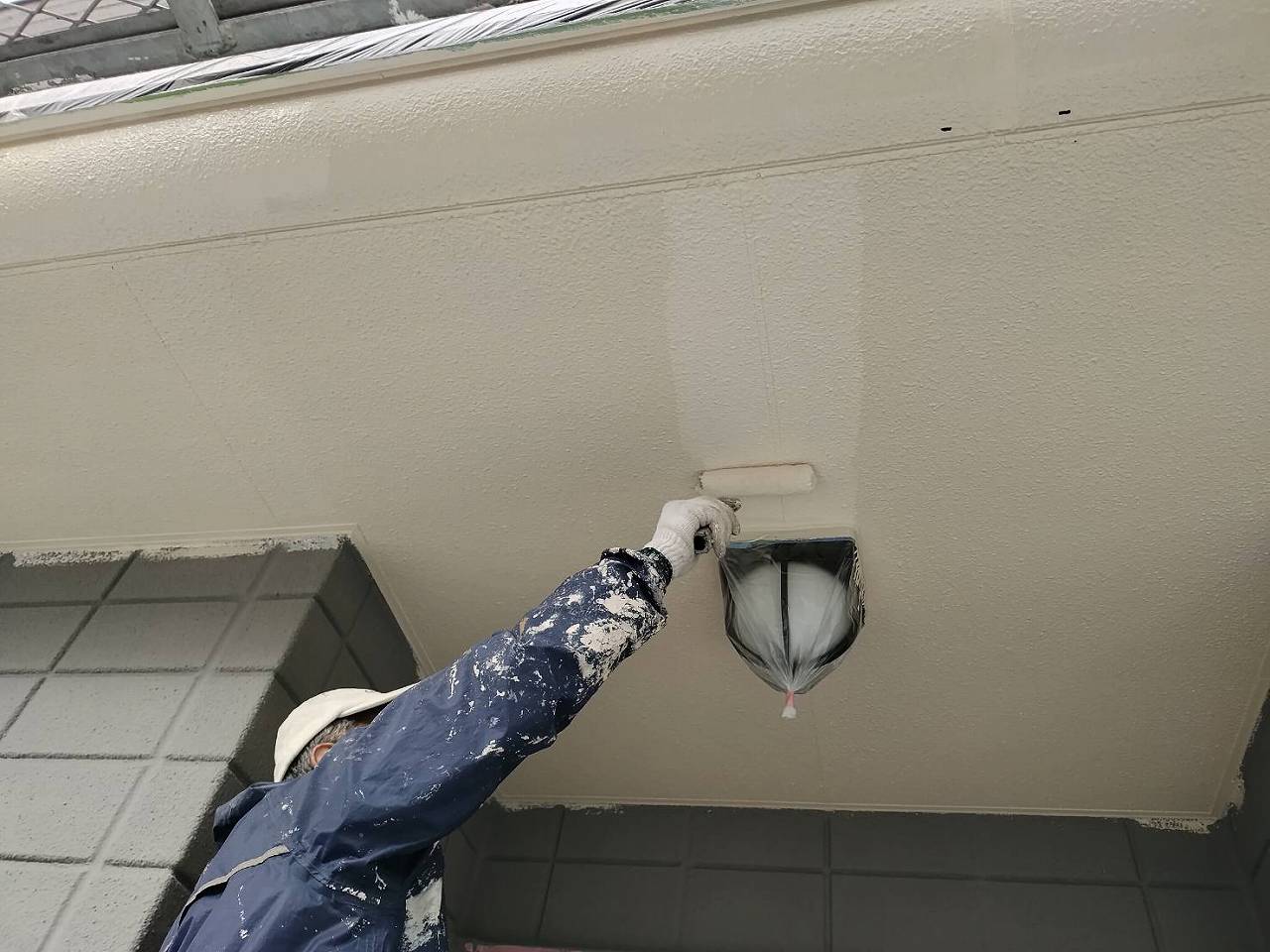 八千代市　付帯部塗装　軒天井　上塗り　プラチナ無機コート